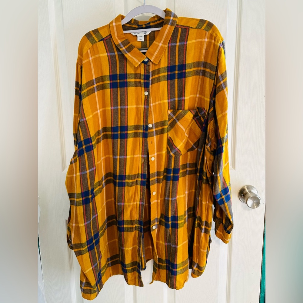 Old Navy “The Classic Shirt” - navy blue, orange & red plaid flannel button down